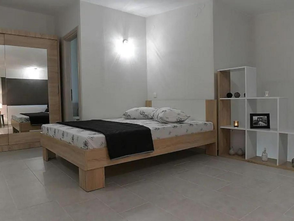 Crystallia SeaSide Maisonette by TravelPro Se...