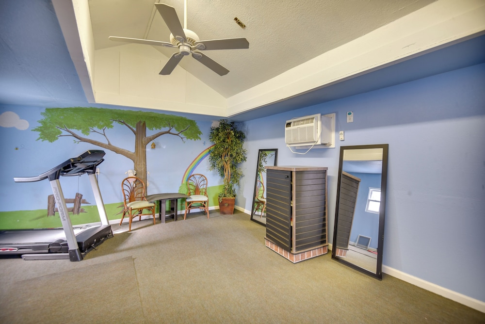 Private Yard & Patio Bbq! Norfolk Home Near Dtwn