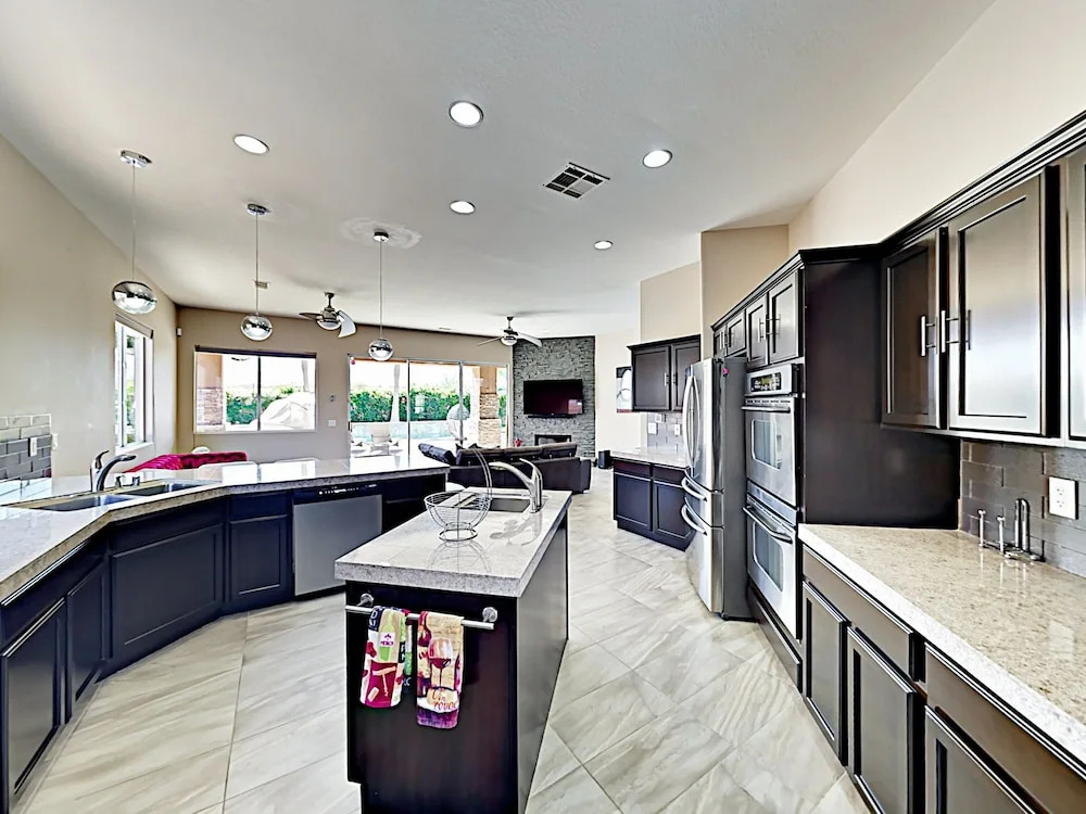 74141 Palm Desert - 4 Br Home