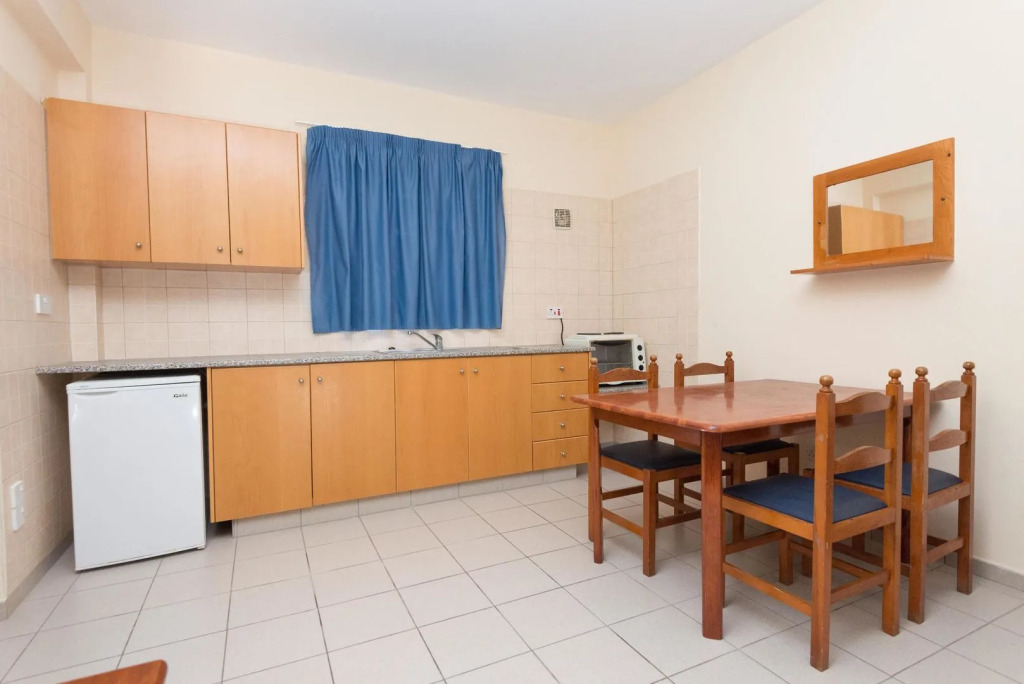 Eleana Hotel