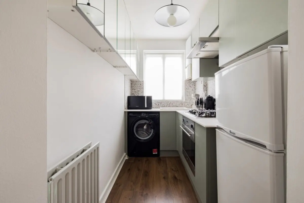 The Stephens Terrace Escape - Lovely 1BDR Apartment with Balcony