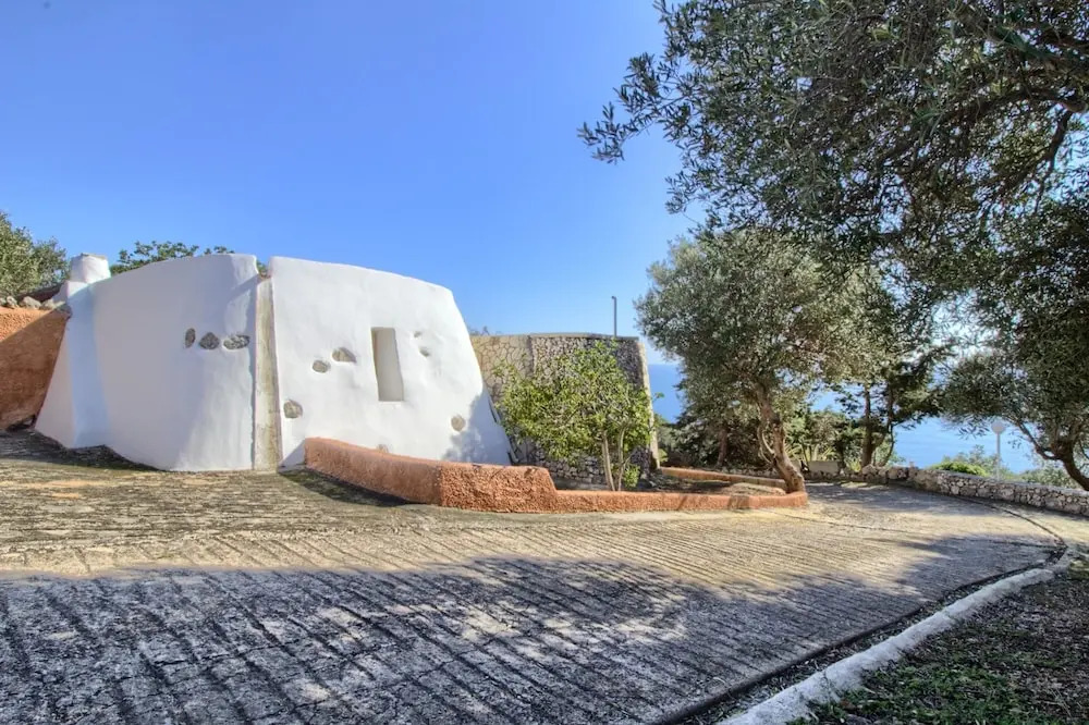 Don Carlos Pool Residence