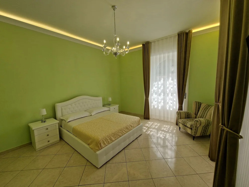 VILLA ESMERALDA