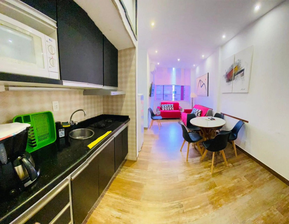 Apartamento Copacabana Xavier da Silveira 40