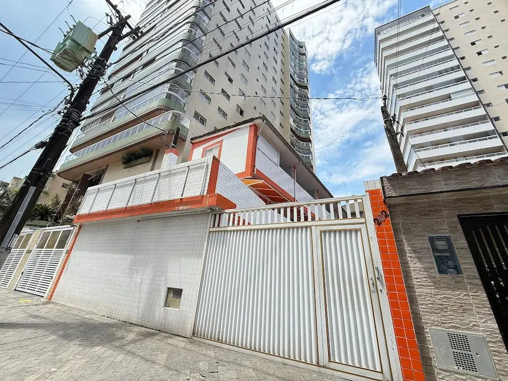 Suíte privativa com Wi-Fi 2 min da praia Aviação
