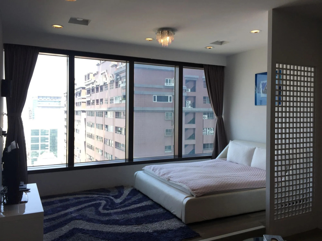 85 Night View Inn