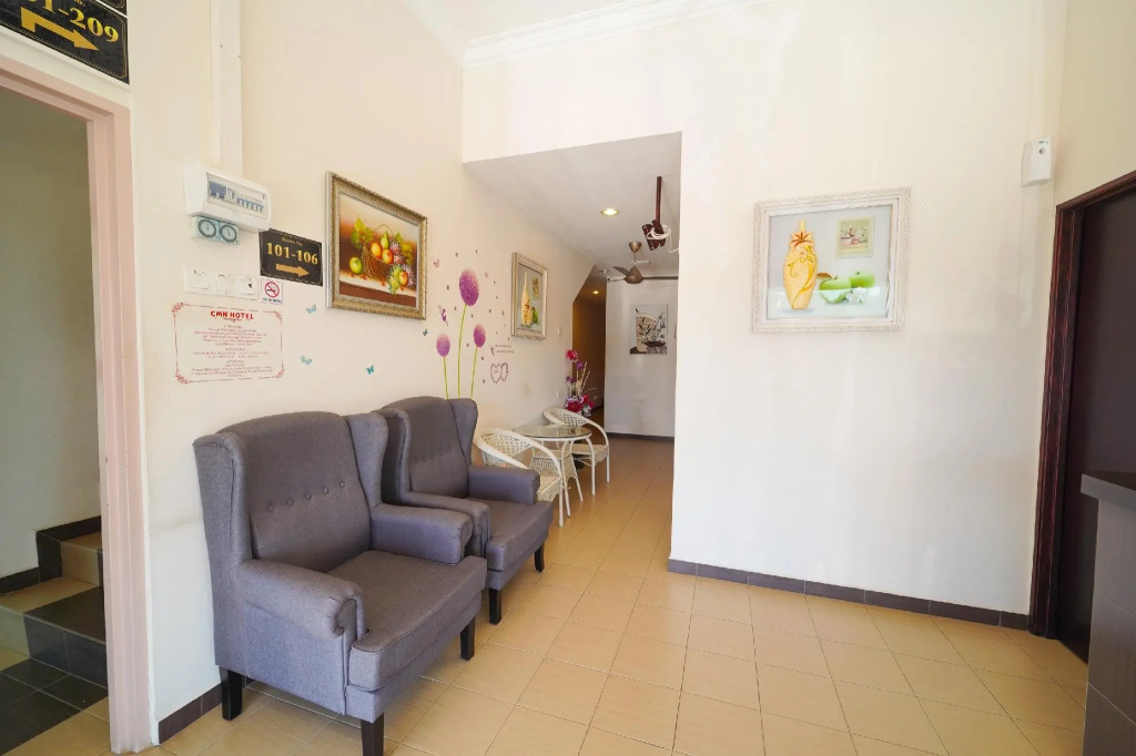 CMN Hotel & Homestay