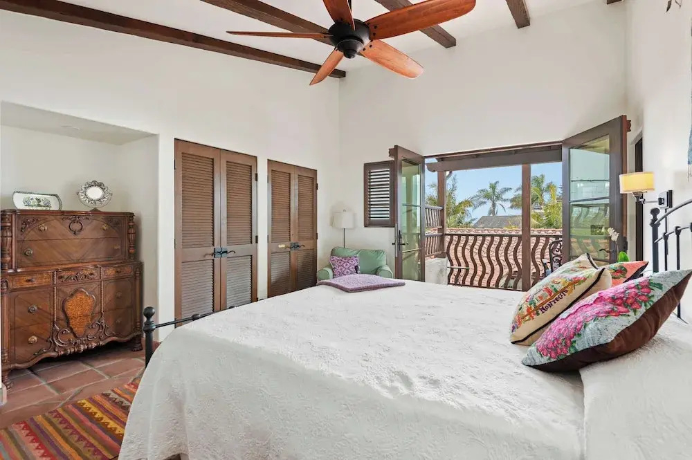 Casa de Lujo - Spanish Seaside Retreat