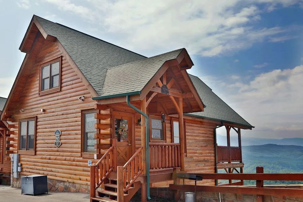 Up Up and Away 2 Br cabin by RedAwning