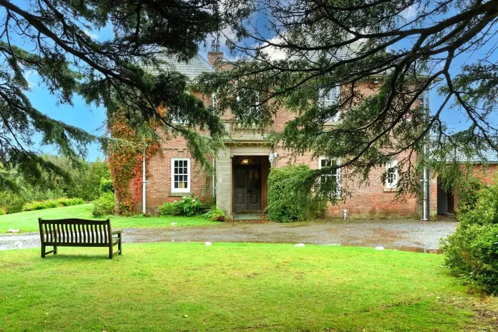 Finest Retreats - Edwardian Country House - 9 Bed, Sleeping up to 21