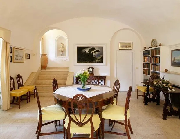 Villa Lennox