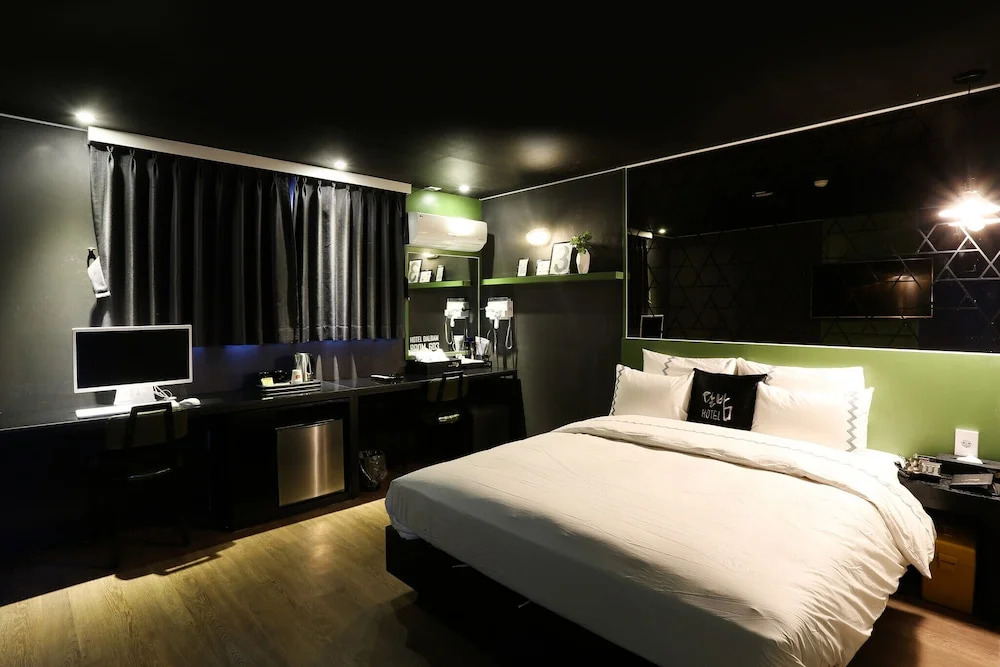 Seocheon Moonlight Night Hotel