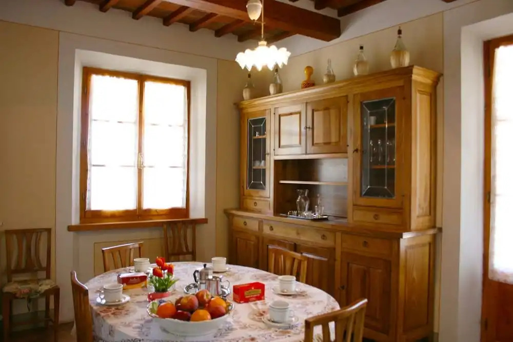Stunning private villa for 8 guests with private pool, WIFI, TV, terrace, pets allowed and parking