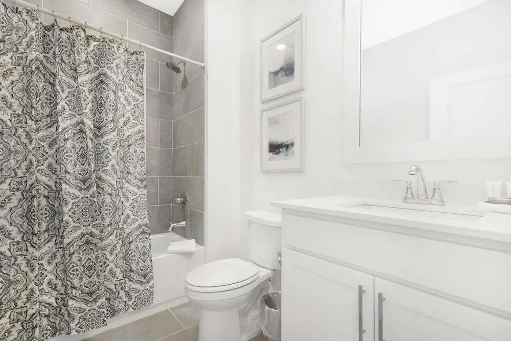 Hidden Gem! 3br/2.5ba Home/pool/near Beach/slps 10
