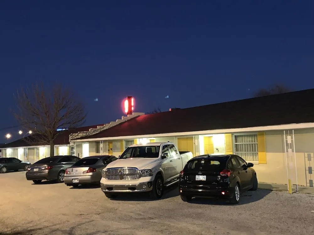Winstons Air Conditioned Motel