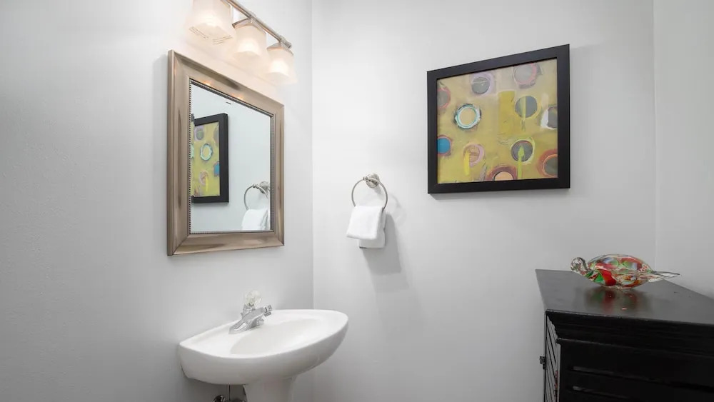 CONDO with GOLF CART and short walk to Village of Baytowne Wharf