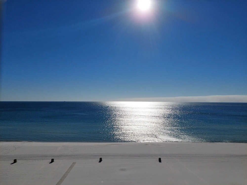 Come Enjoy Some Seawaves! 2BR 2.5ba Coastal Townhome Sleeps 8
