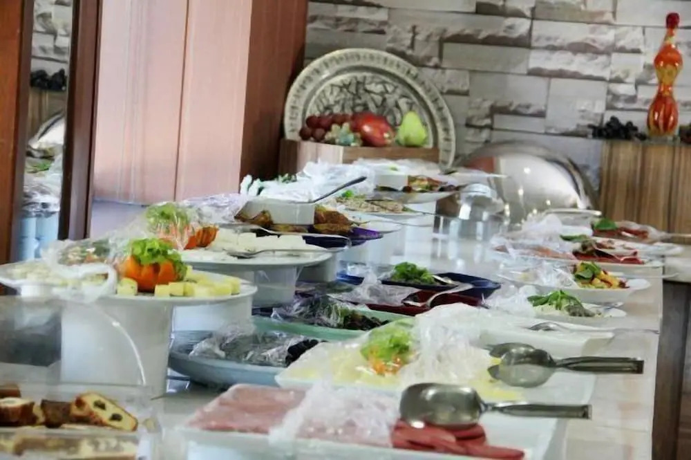 Uzun Jolly Hotel
