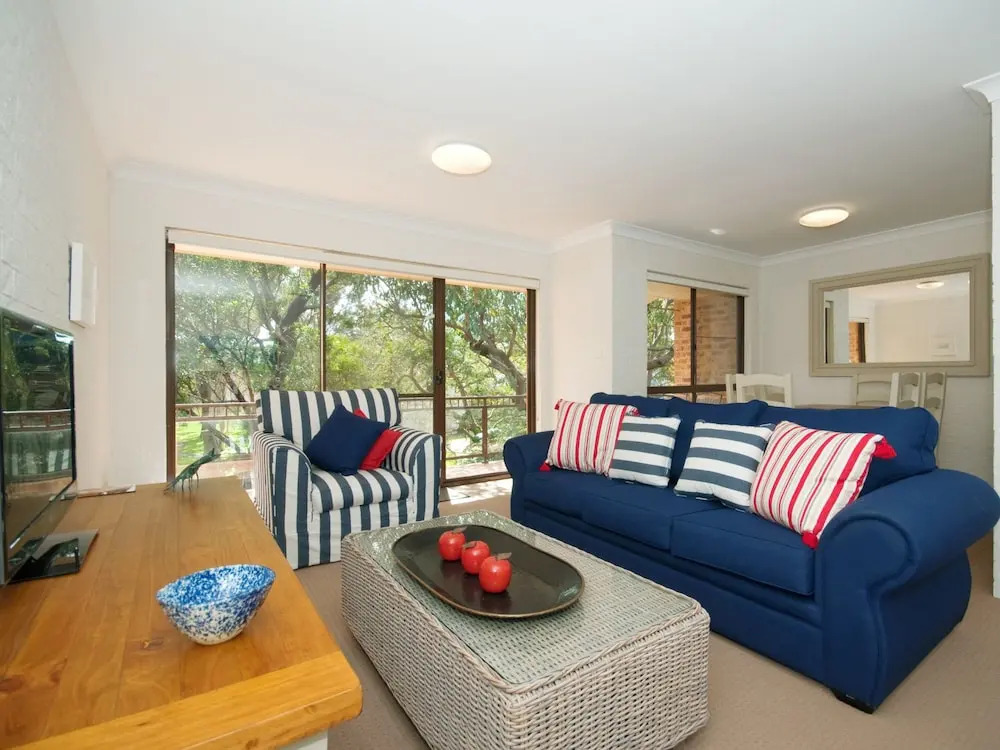 Nicholli, Bay Parklands, Unit 35/2 Gowrie Avenue
