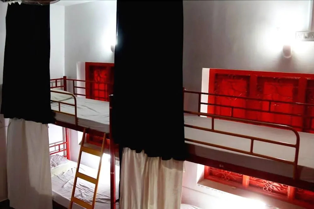 Redlollipop Hostel
