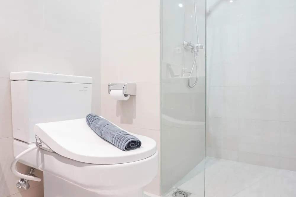 Comfy 1BR Sedayu City Suites Apartment