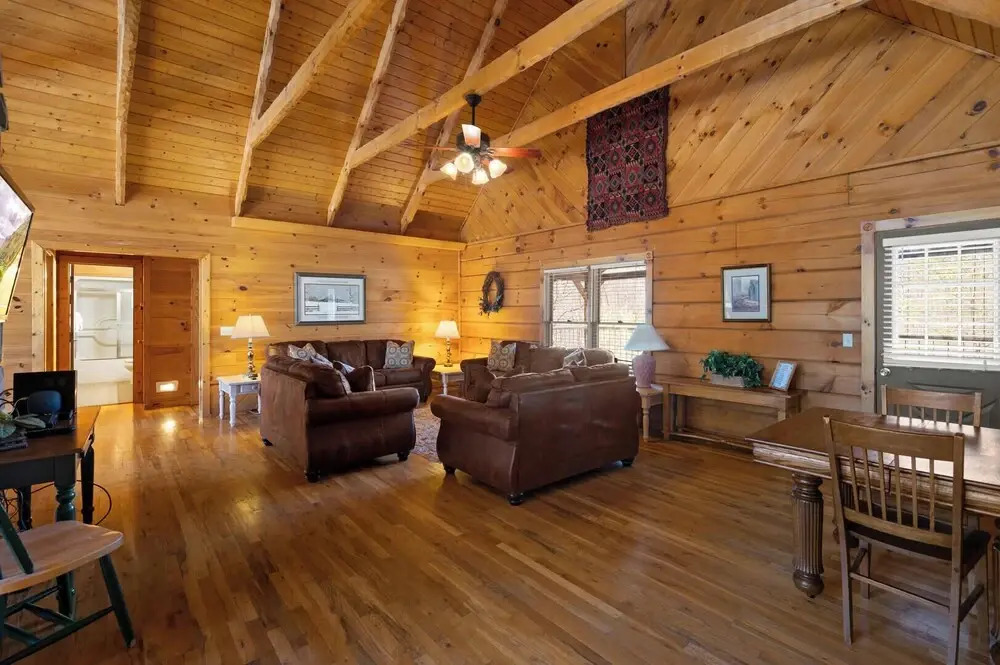 Country Pines Lodge