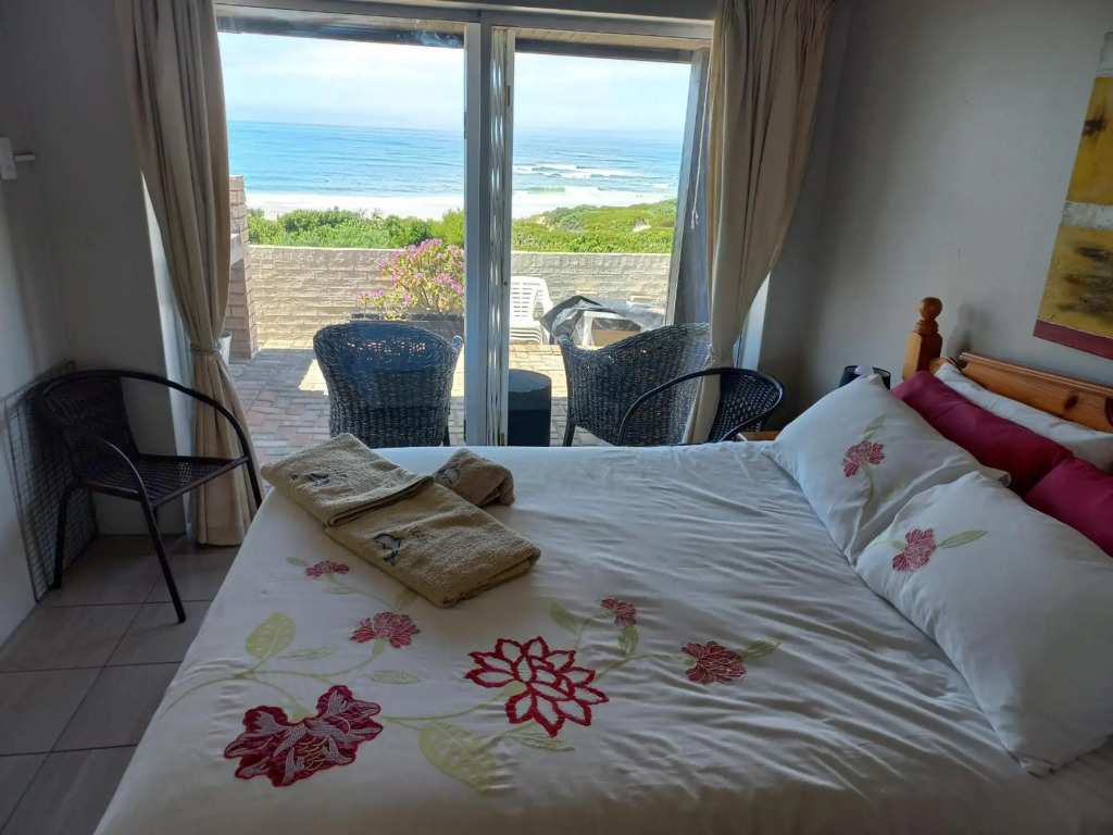 The Sparrow's Nest Beach-Front Self-catering