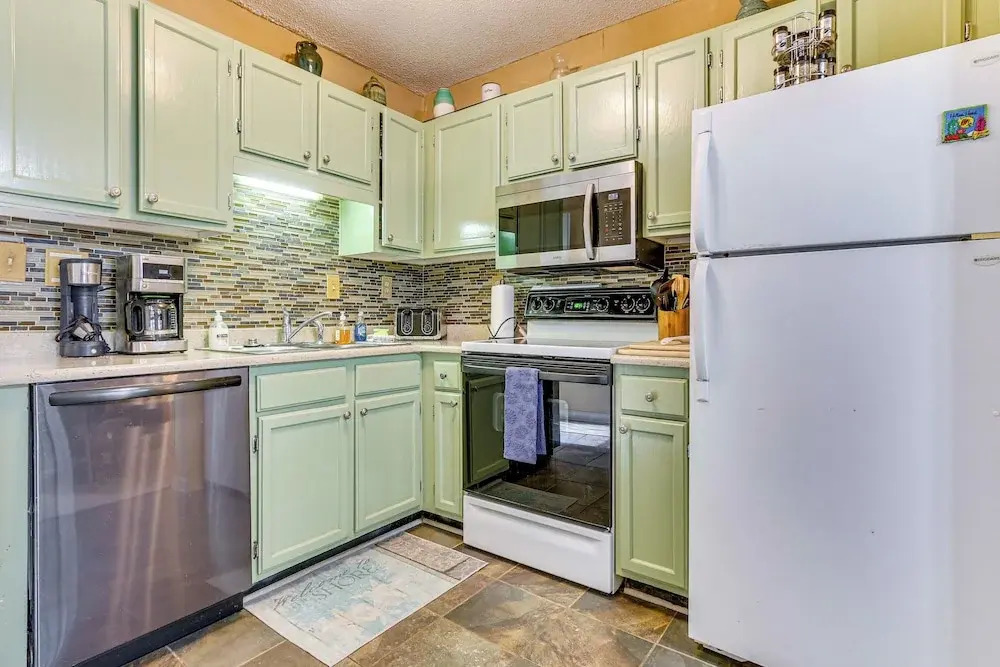Closest 2 BR to the Beach! Hilton Head Condo