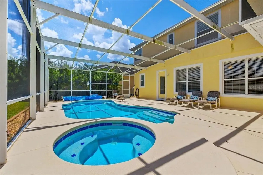 Large Villa - Close to Disney with extended patio and golf course views