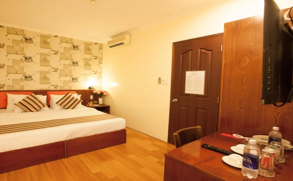 Saigon Crystal Hotel