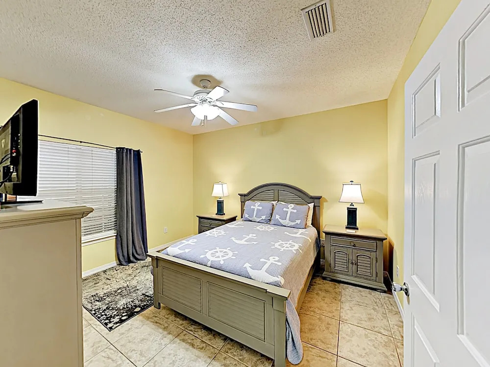 New Listing! Gone Coastal - W/ Pool & Pond 3 Bedroom Condo