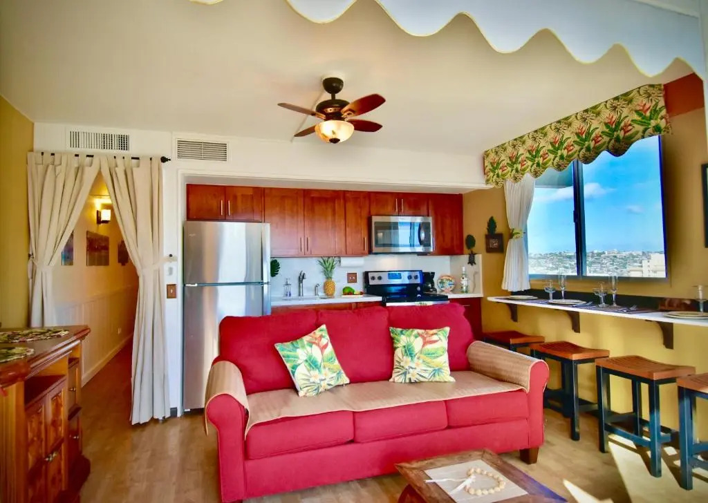 Jennys Pineapple Cottage