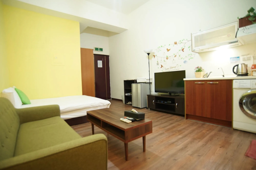 CJ Hotel