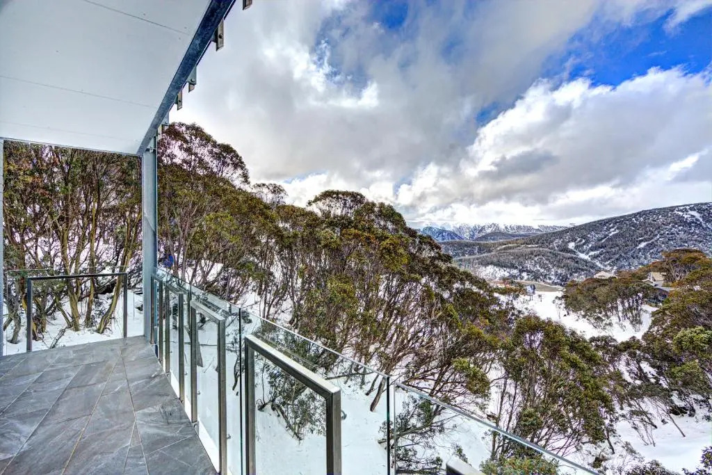 Snow Ski Apartments 26