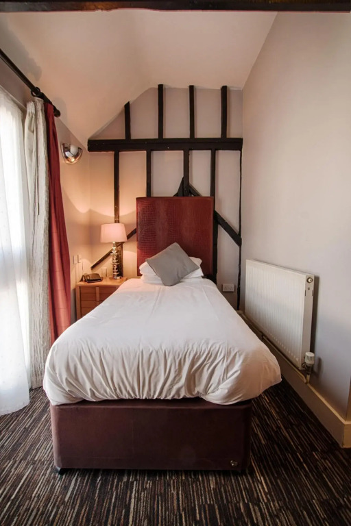 The Saracens Head Hotel