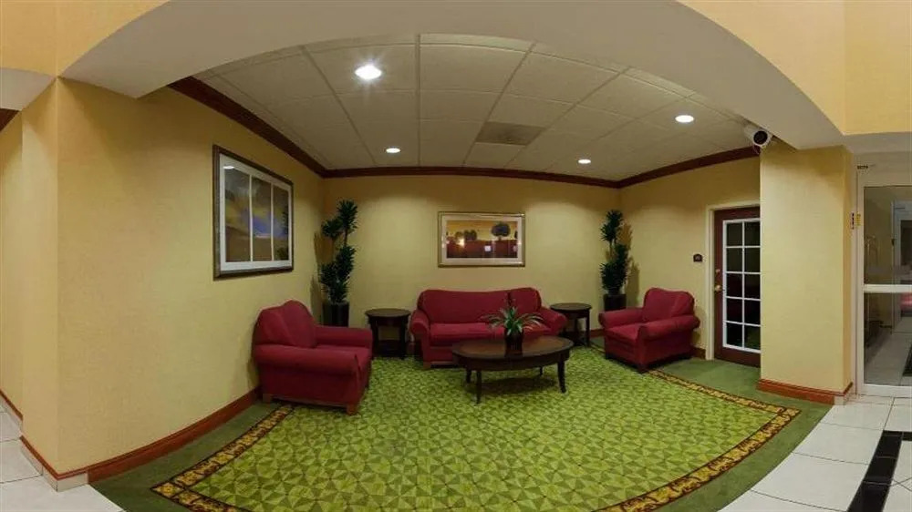 Holiday Inn Express Hotel & Suites St. Petersburg North (I-275)