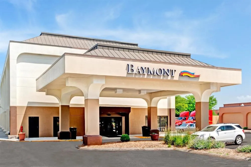 Baymont Inn & Suites Omaha