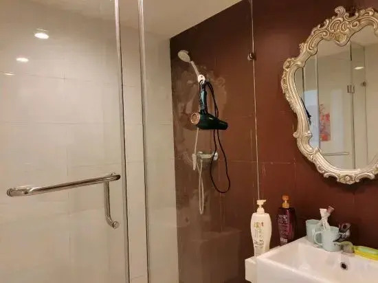 Xiangyue Huafu Apartment (Shenyang North Railway Station Huafu Xintiandi Branch)