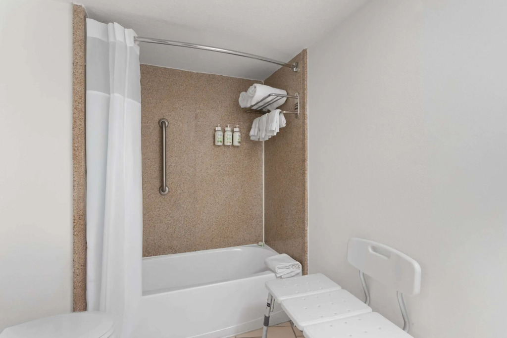 Baymont by Wyndham Orlando North Millenia