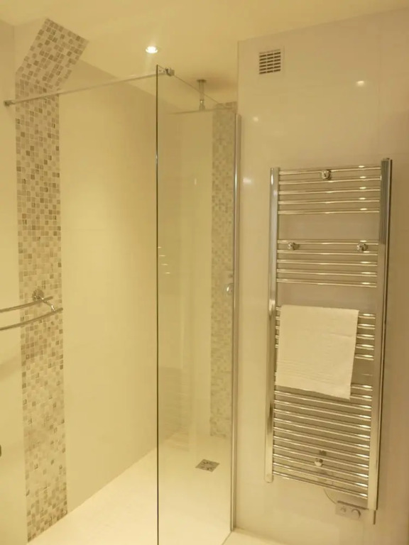 Two Bedroom Apartment Next to the Croisette in Cannes a Short Walk to the Palais des Festivals - 1961
