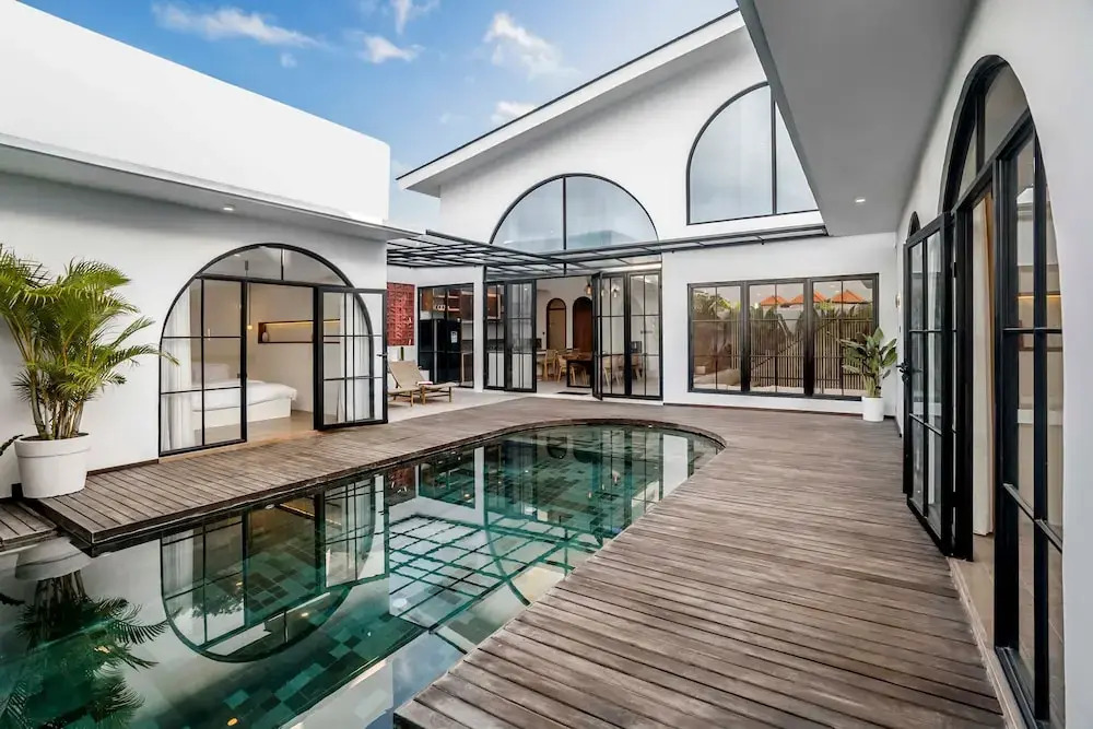 Casa Copper by Alfred in Bali - Tropical Luxury 3BR Pool Villa in the Heart Canggu