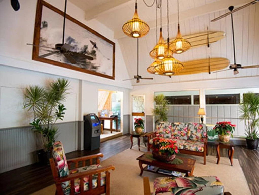 Pacific Marina Inn Airport