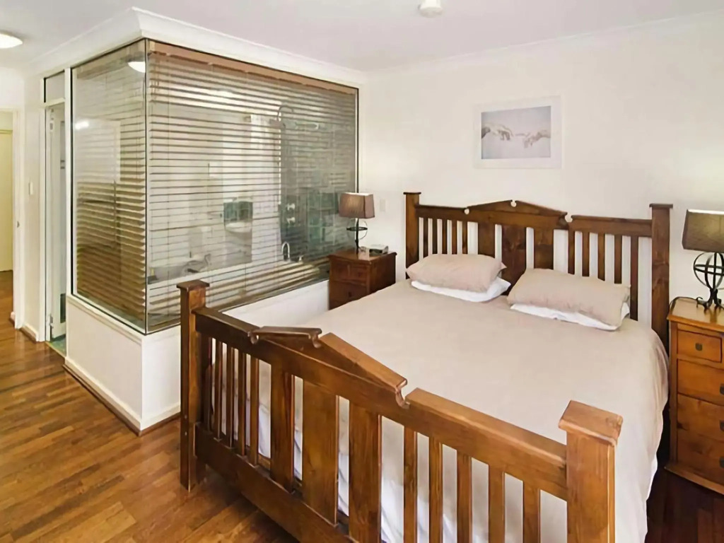 Sixteen at Cape View Escapes