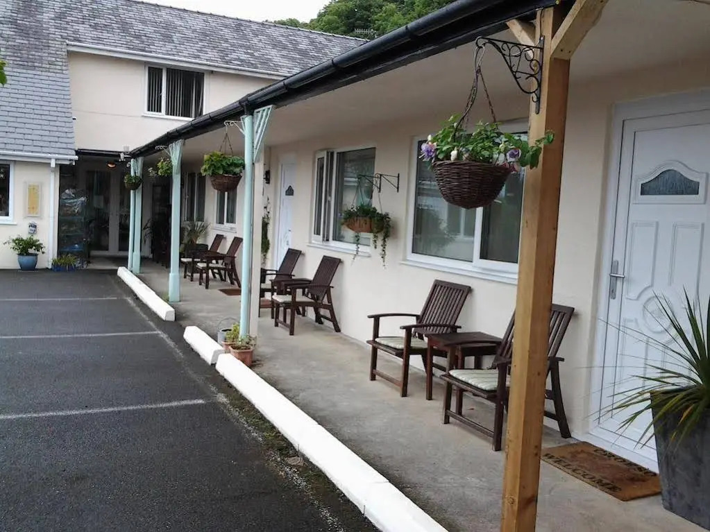 Estuary Lodge Motel