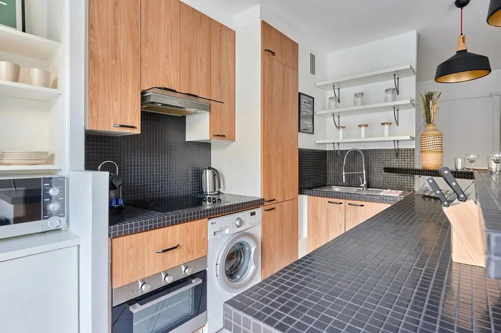 Apartment in the 16th Area Residential District