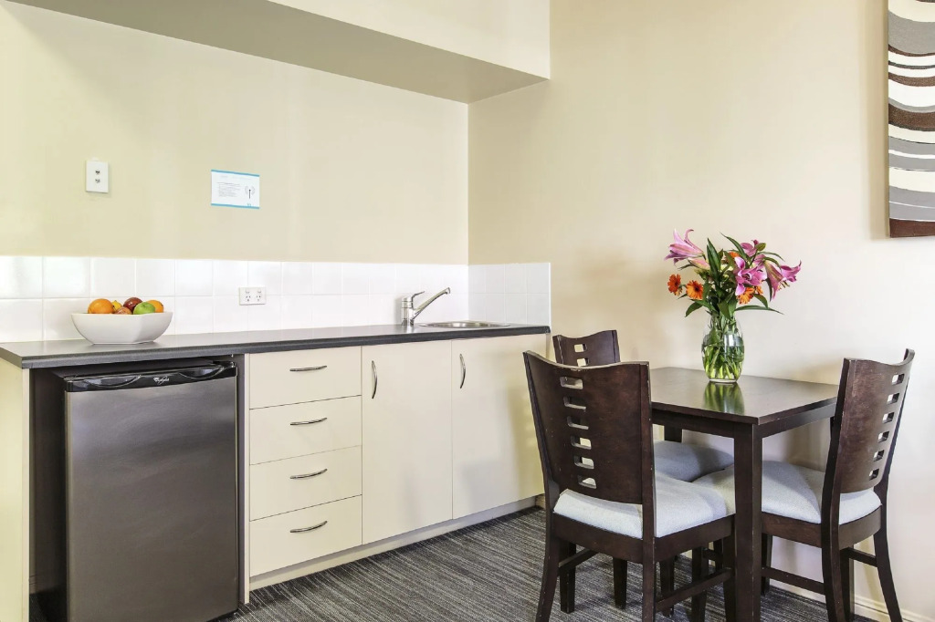 Central Brunswick Apartment Hotel