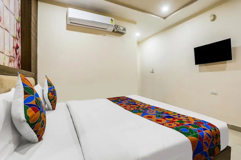 Fabhotel Orchid