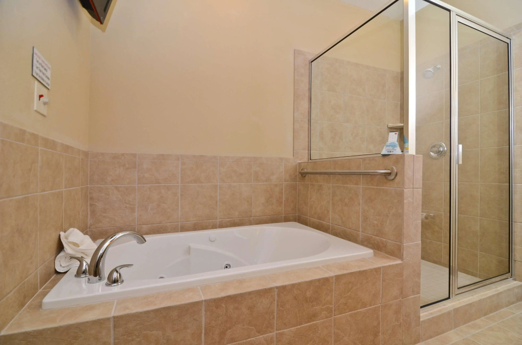 Best Western Plus Emory at Lake Fork Inn & Suites