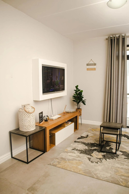Modern 4 Sleeper Apartment