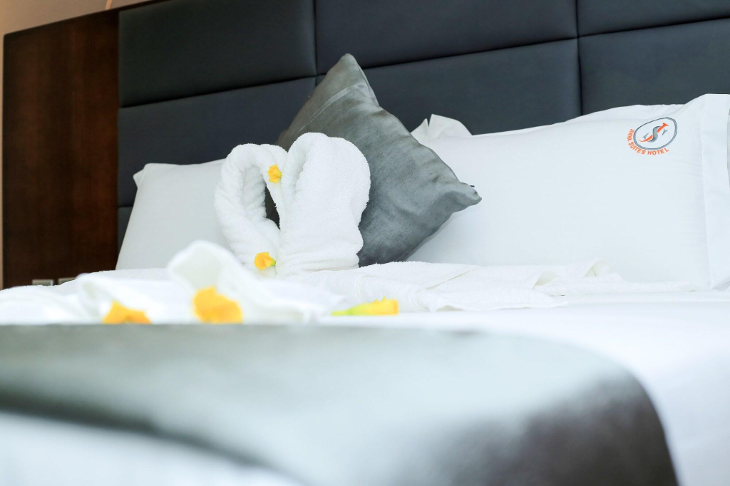 Jinna Suites Hotel